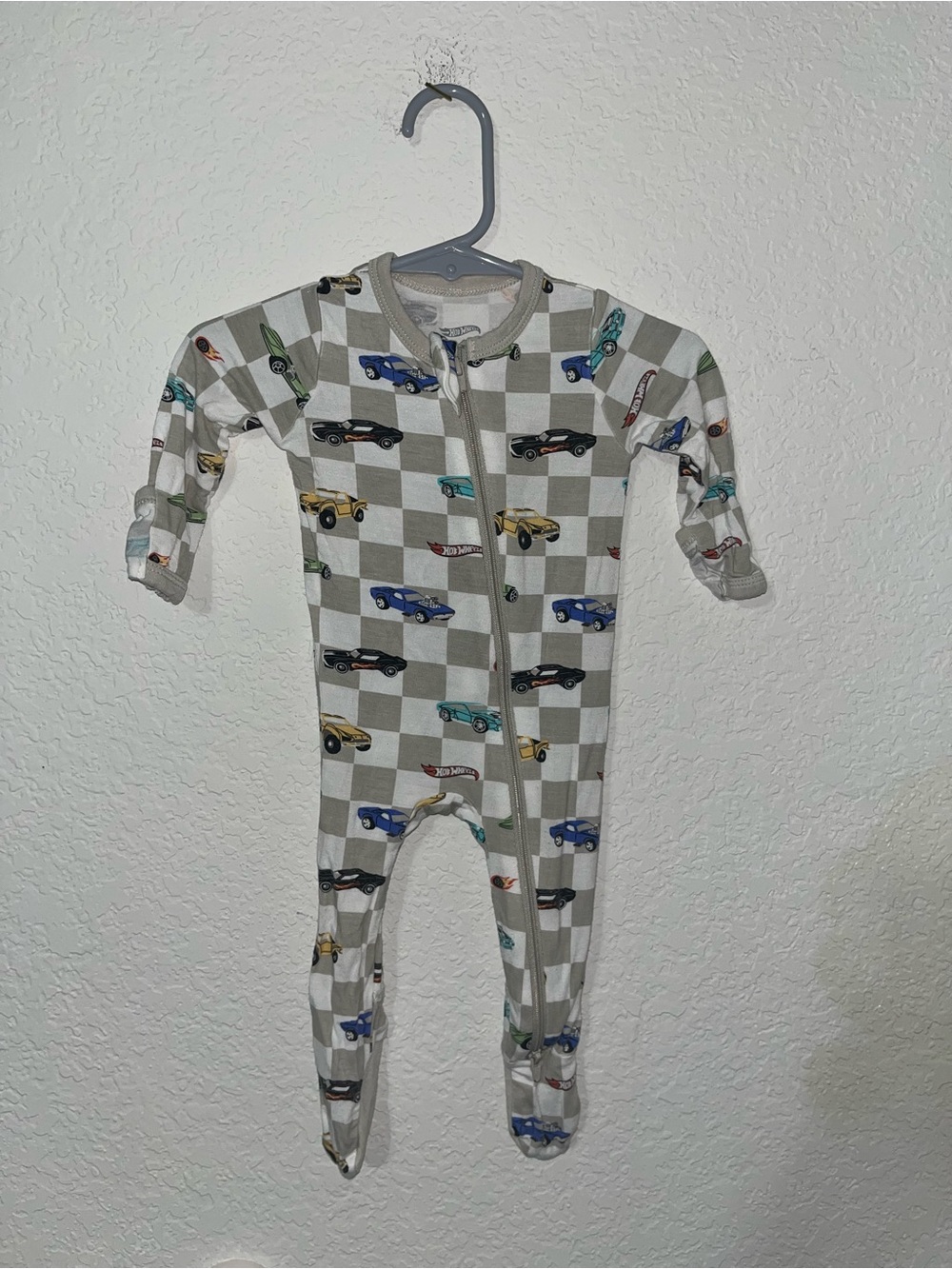 Kyte Baby Hot Wheels Footie Pajamas Tan Checkered Bamboo Zipper Romper